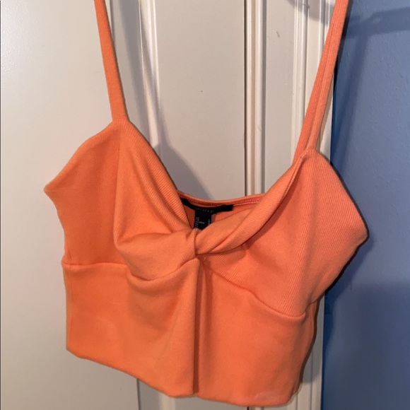 Crop top - Picture 1 of 3